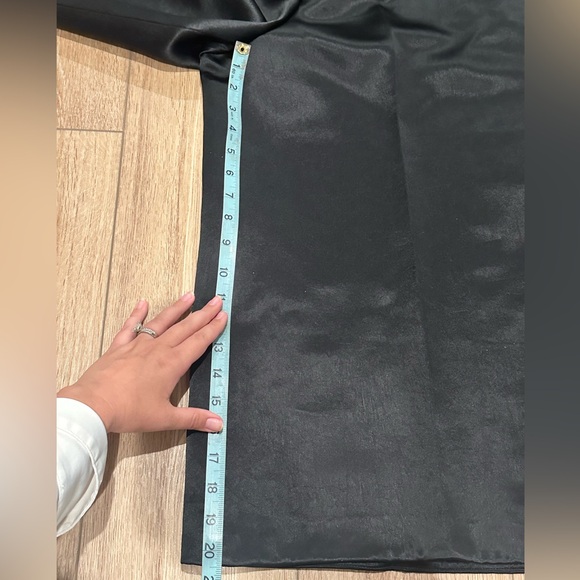 Theory - Wide Leg Culotte in Bonded Satin - Picture 10 of 12